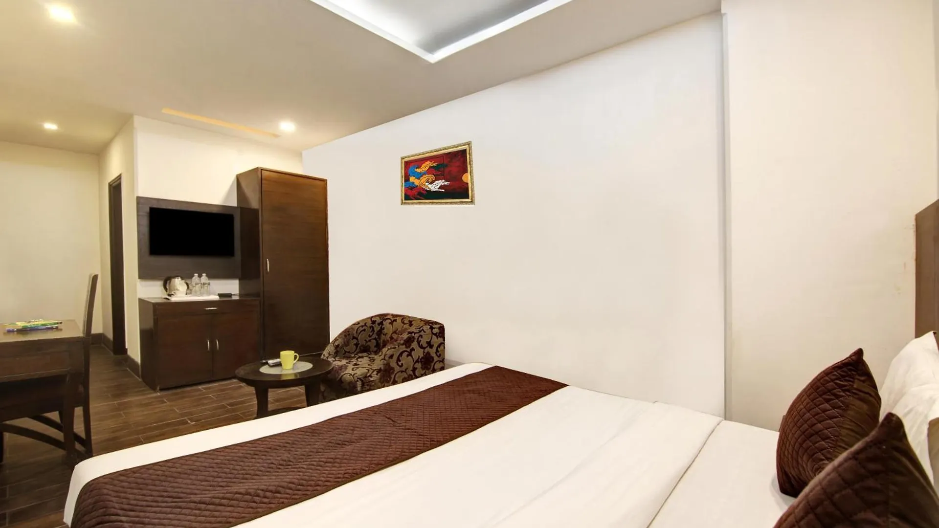 Hotel Good Times New Delhi 3*, Delhi (National Capital Territory of India)